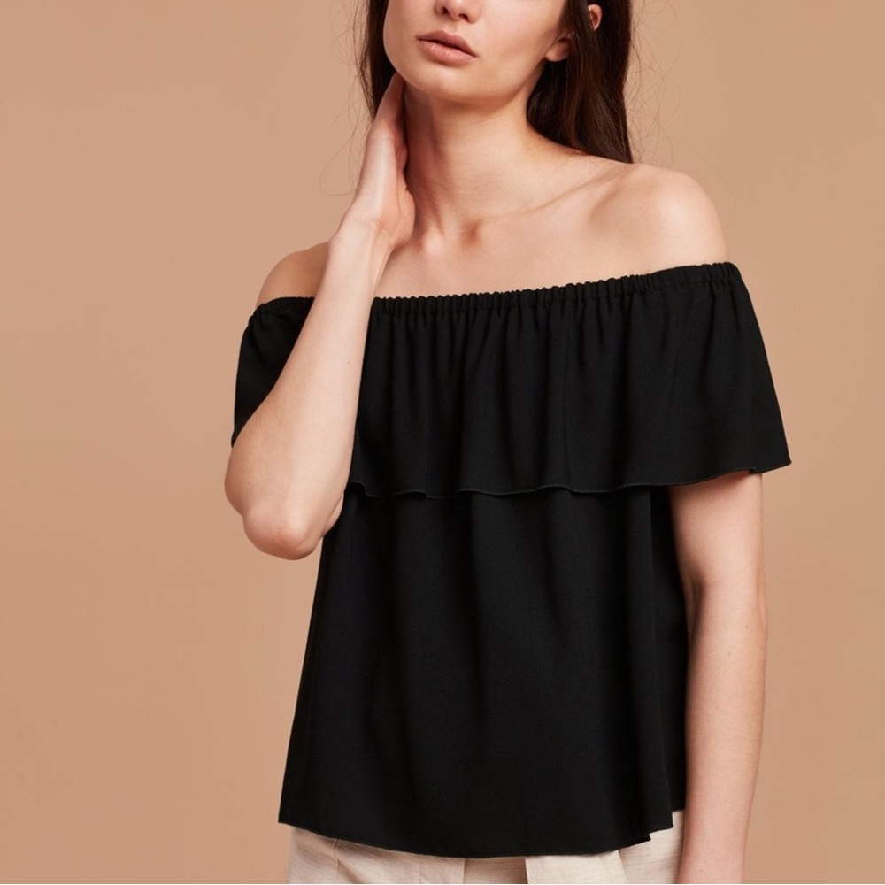 Aritzia Wilfred black off-the-shoulder top
